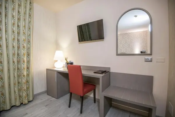 Marchi Hotel Main image