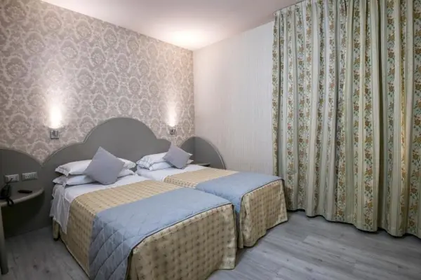 Marchi Hotel Main image